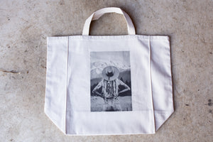 TOTE BAG XL STYLE woman and mountains