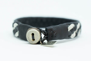 
                
                    Load image into Gallery viewer, Algot, black, Reindeer leather, Sami Bracelet, Pewter and Silver Braided Bracelet
                
            